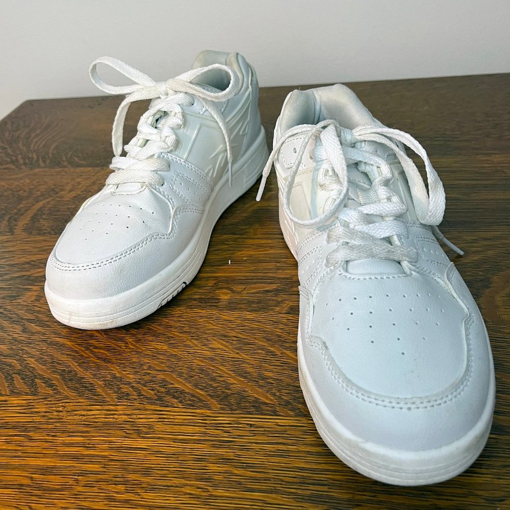 Reebok classic sneaks white size 5.5 women's/3K kids - Picture 2 of 8